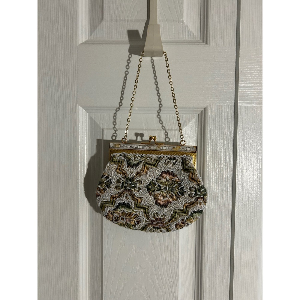 Vintage Beaded Tapestry Evening Bag Gold Tone Kiss Lock Chain Purse Hong Kong